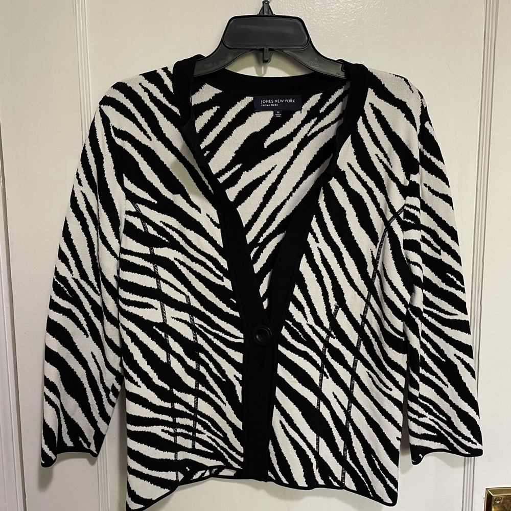 Jones New York Zebra Print Cardigan in Black and White, Size Medium